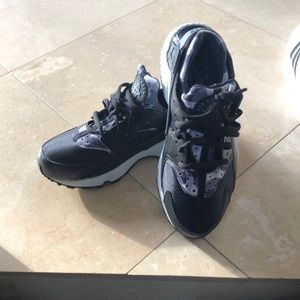 Nike W'S AIR HUARACHE RUN PRINT